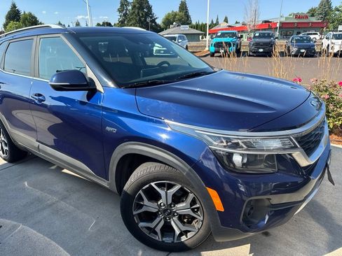 Used 2021 Kia Seltos EX AWD/4WD image 3