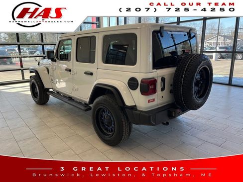 Used 2020 Jeep Wrangler Unlimited Sahara image 3