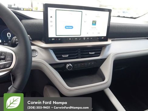 New 2025 Ford Explorer Active w/ Active Comfort Package image 19