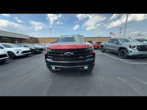 Used 2020 Chevrolet Silverado 1500 LT Trail Boss AWD/4WD image 3