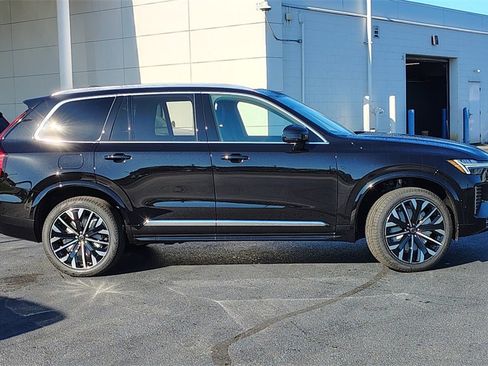New 2026 Volvo XC90 B6 Plus image 2