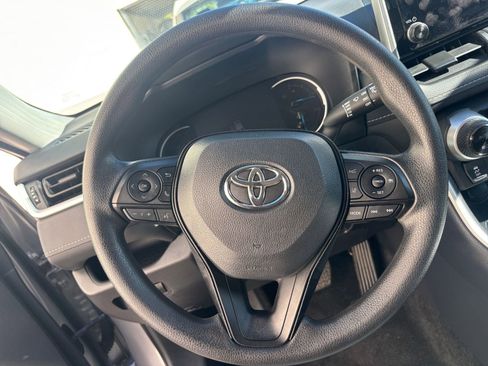 Used 2025 Toyota RAV4 LE image 28
