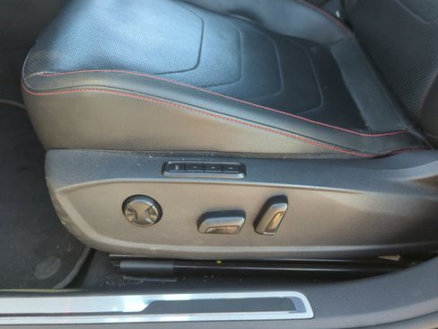 Certified 2019 Volkswagen Jetta GLI Autobahn image 14