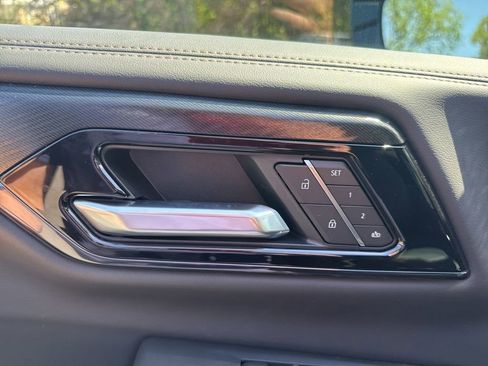 New 2026 GMC Yukon XL AT4 w/ AT4 Premium Plus Package AWD/4WD image 24