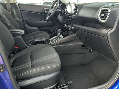 Used 2025 Hyundai Venue SEL FWD image 26