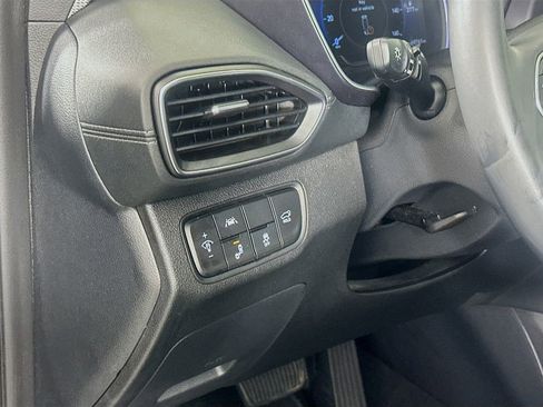 Used 2020 Hyundai Santa Fe SEL w/ Convenience + Premium Package FWD image 10