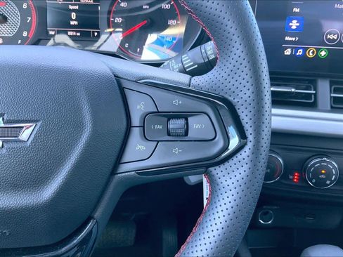 Certified 2025 Chevrolet Trax RS w/ Driver Confidence Package image 25