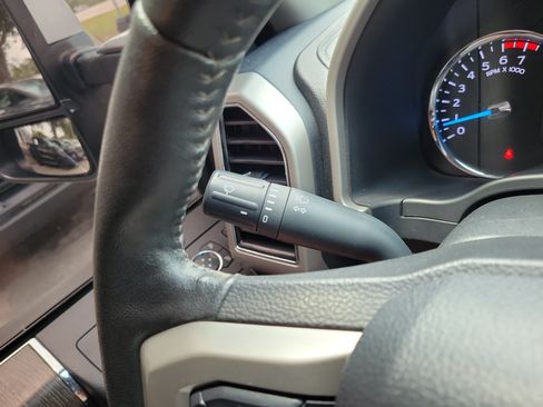 Used 2020 Ford F250 Lariat w/ Lariat Value Package AWD/4WD image 26