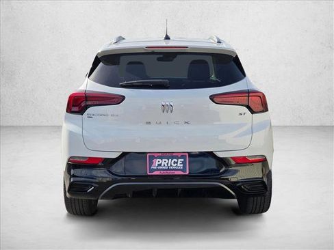 Used 2024 Buick Encore GX Sport Touring image 7