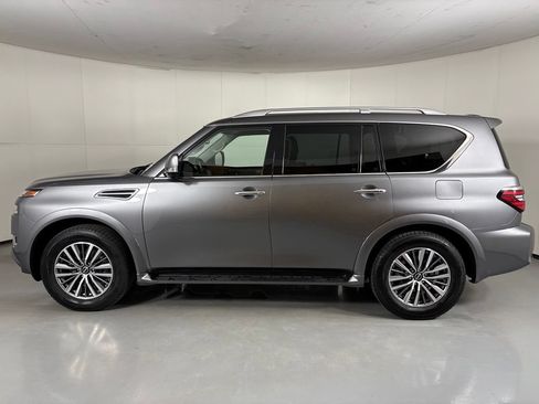 Used 2024 Nissan Armada SL w/ Captain's Chairs Package RWD image 6