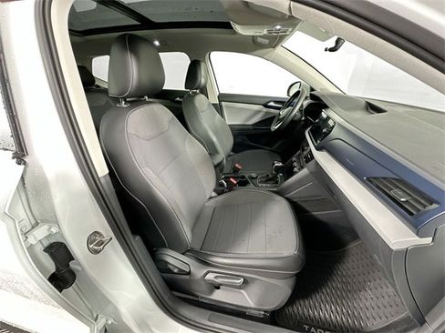 Used 2022 Volkswagen Taos SE image 26