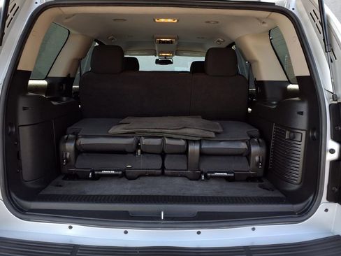 Used 2013 Chevrolet Tahoe LS w/ Convenience Package RWD image 19