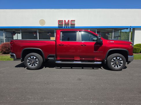 Used 2024 Chevrolet Silverado 2500 LT w/ All Star Edition AWD/4WD image 2