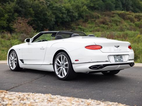 Used 2021 Bentley Continental GT V8 AWD/4WD image 9
