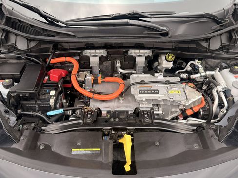Used 2024 Nissan Ariya FWD image 16