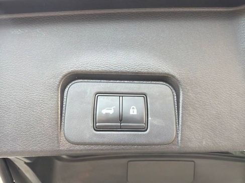Used 2023 Nissan Rogue SL w/ SL Premium Package AWD/4WD image 16