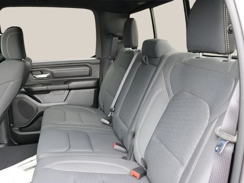 New 2026 RAM 1500 Express AWD/4WD image 16