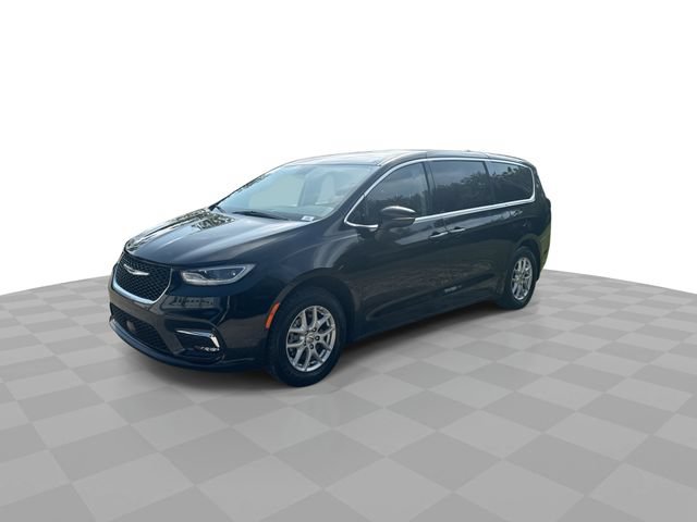 Used 2024 Chrysler Pacifica Touring-L FWD image 5