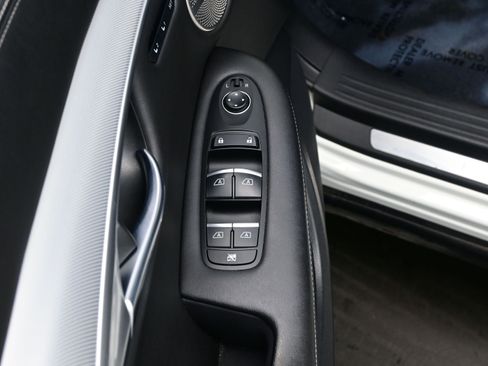 Used 2019 INFINITI QX50 Essential w/ Premium Heat Package image 10