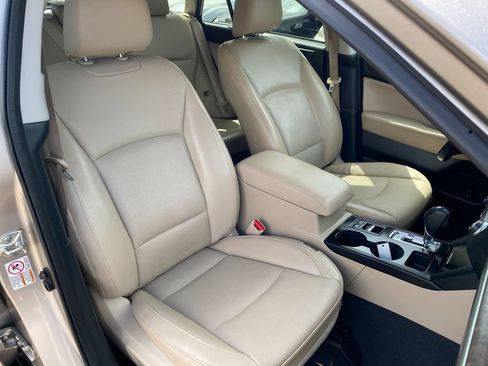 Used 2017 Subaru Outback 2.5i Limited AWD/4WD image 16