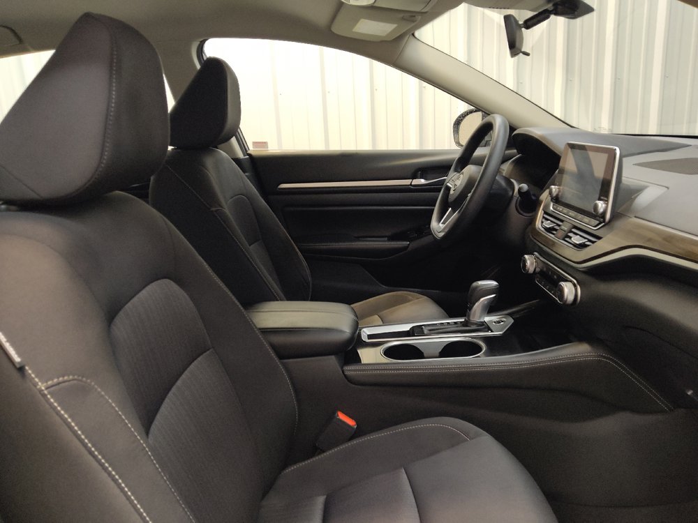Used 2023 Nissan Altima 2.5 SV FWD image 21