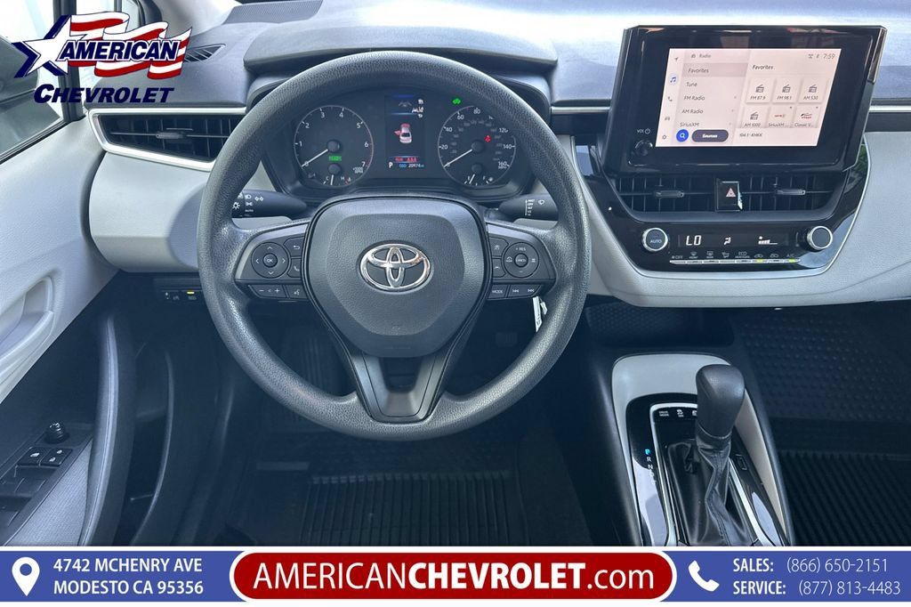Used 2025 Toyota Corolla LE FWD image 17