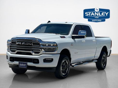 Used 2025 RAM 2500 Laramie AWD/4WD image 3