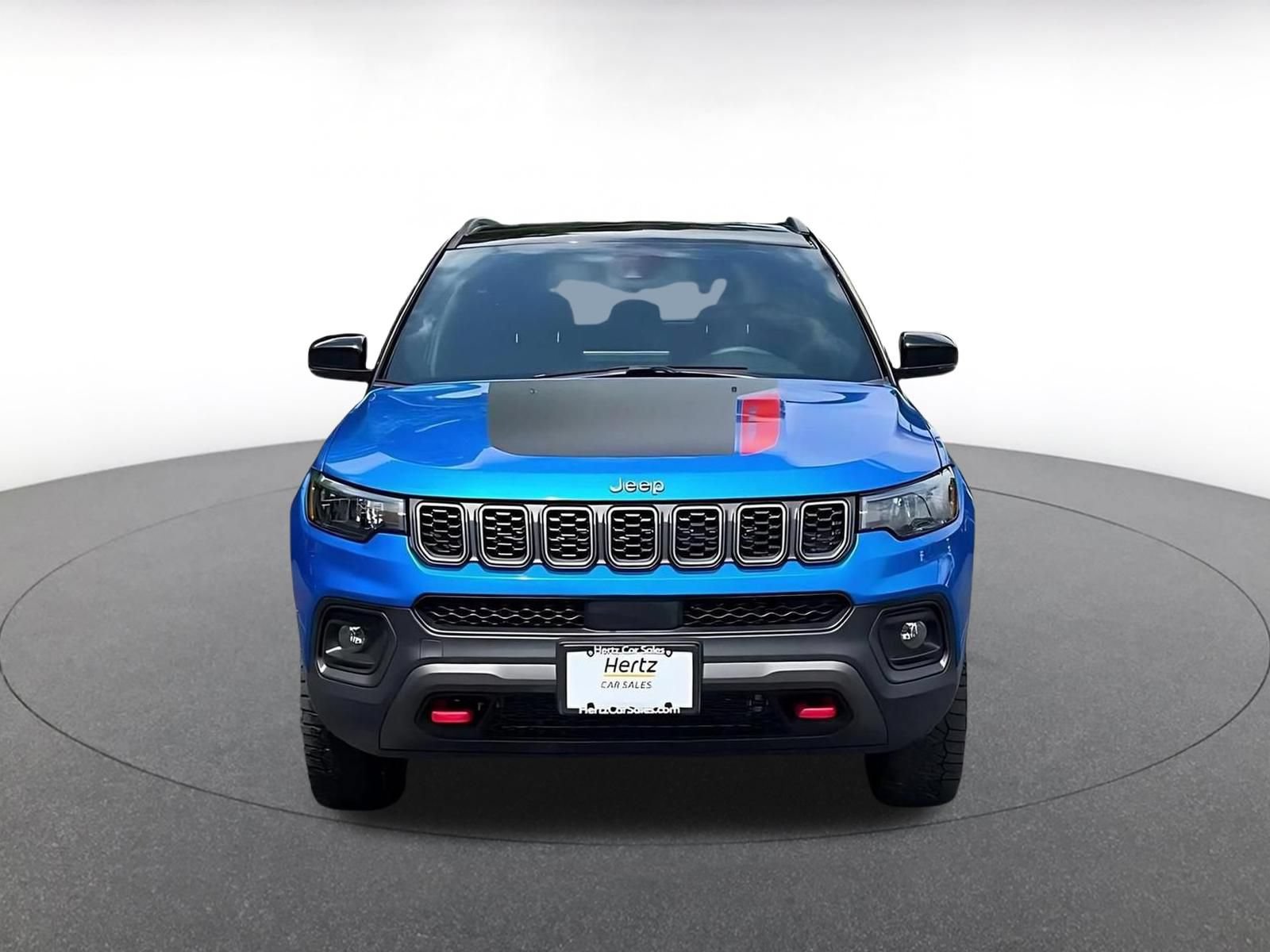 Used 2025 Jeep Compass Trailhawk AWD/4WD image 4