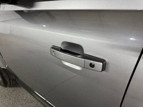 Used 2022 Land Rover Defender 110 X-Dynamic SE image 20