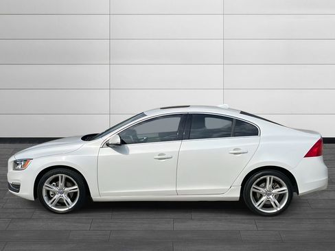 Used 2016 Volvo S60 T5 Premier w/ Convenience Package image 2