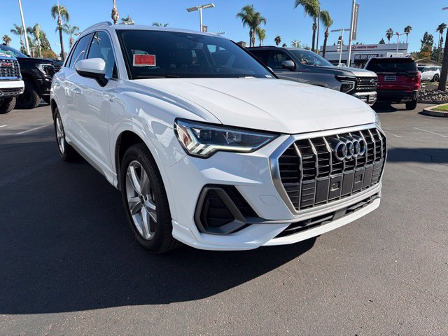 Used 2024 Audi Q3 2.0T Premium Plus AWD/4WD image 2