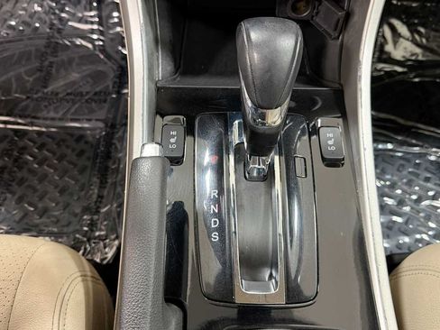 Used 2017 Honda Accord Touring image 22