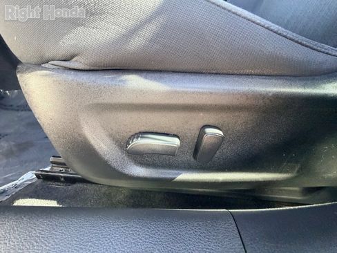Used 2025 Nissan Altima 2.5 SV AWD/4WD image 17
