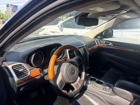 Used 2012 Jeep Grand Cherokee Overland AWD/4WD image 7