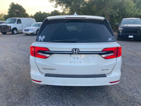 Used 2022 Honda Odyssey Elite image 7