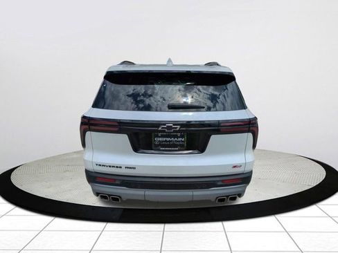 Used 2025 Chevrolet Traverse Z71 w/ Enhanced Driving Package AWD/4WD image 4