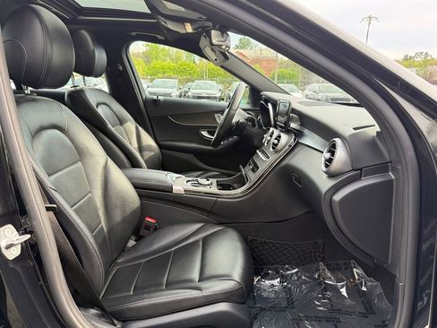 Used 2019 Mercedes-Benz C 300 4MATIC Sedan image 29