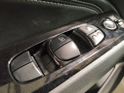 Used 2023 Nissan Altima 2.5 SV w/ SV Premium Package FWD image 27