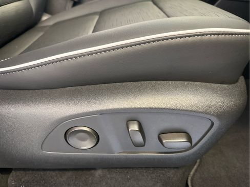 New 2026 Buick Enclave Sport Touring w/ Power Package image 32