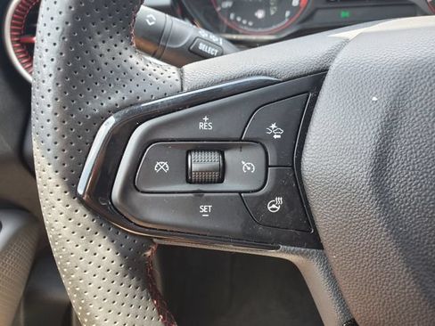 Used 2024 Chevrolet Trax RS w/ Driver Confidence Package FWD image 21