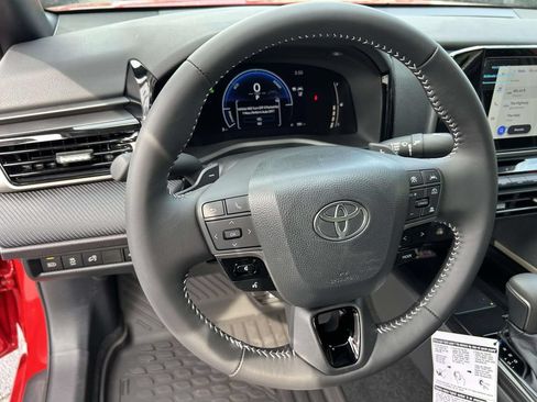 New 2026 Toyota Camry SE FWD image 18