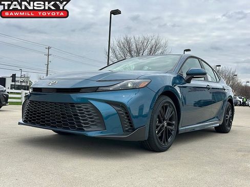 New 2026 Toyota Camry SE image 1