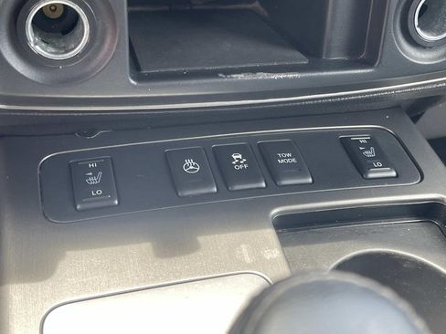 Used 2015 Nissan Armada Platinum w/ 2nd Row Captain Seat Package AWD/4WD image 41