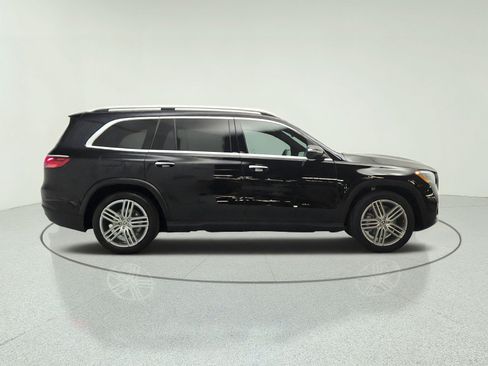 Certified 2026 Mercedes-Benz GLS 450 4MATIC image 4