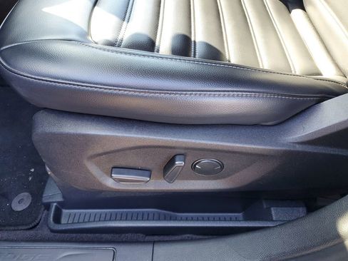 Used 2024 Ford Edge SEL image 10