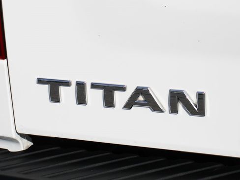 Used 2013 Nissan Titan SV w/ SV Value Truck Pkg image 44