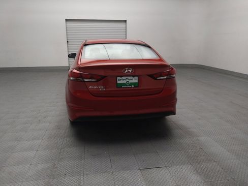 Used 2018 Hyundai Elantra SE image 6