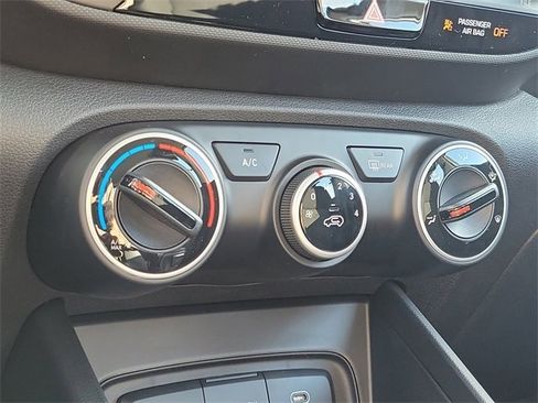 New 2026 Hyundai Venue SE image 10