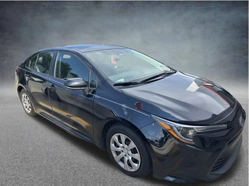 Used 2024 Toyota Corolla LE FWD image 9