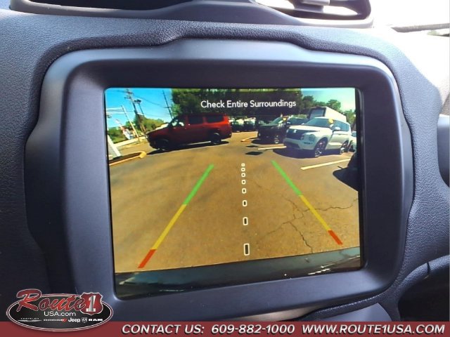 Used 2023 Jeep Renegade Latitude AWD/4WD image 32